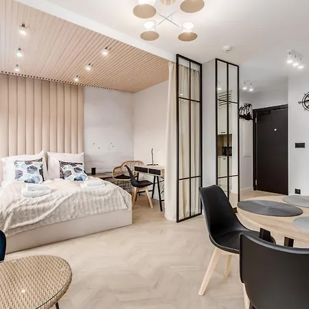 Dwie Motlawy Luxury With Stunning View In Old Town By Renters Apartamento