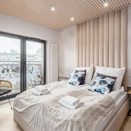 Dwie Motlawy Luxury With Stunning View In Old Town By Renters *